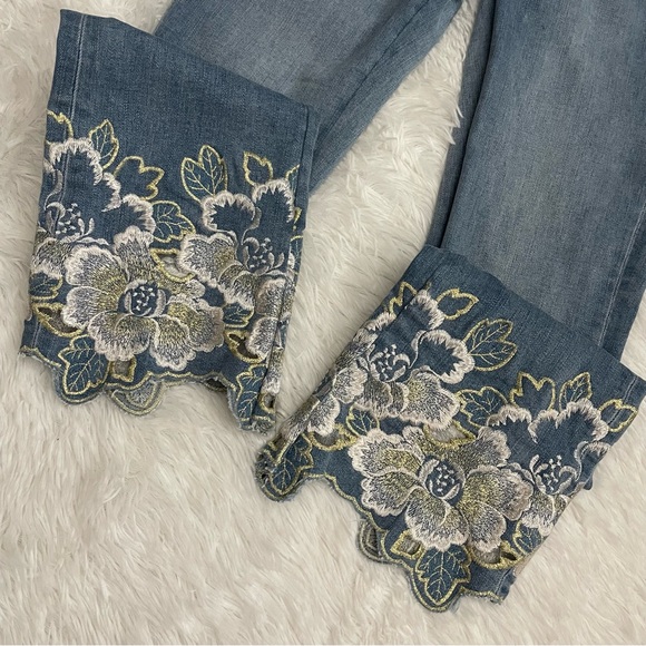 EUC Pilco & The Letterpress Anthropologie High Rise Bootcut Embroidered Jeans! - Picture 5 of 11